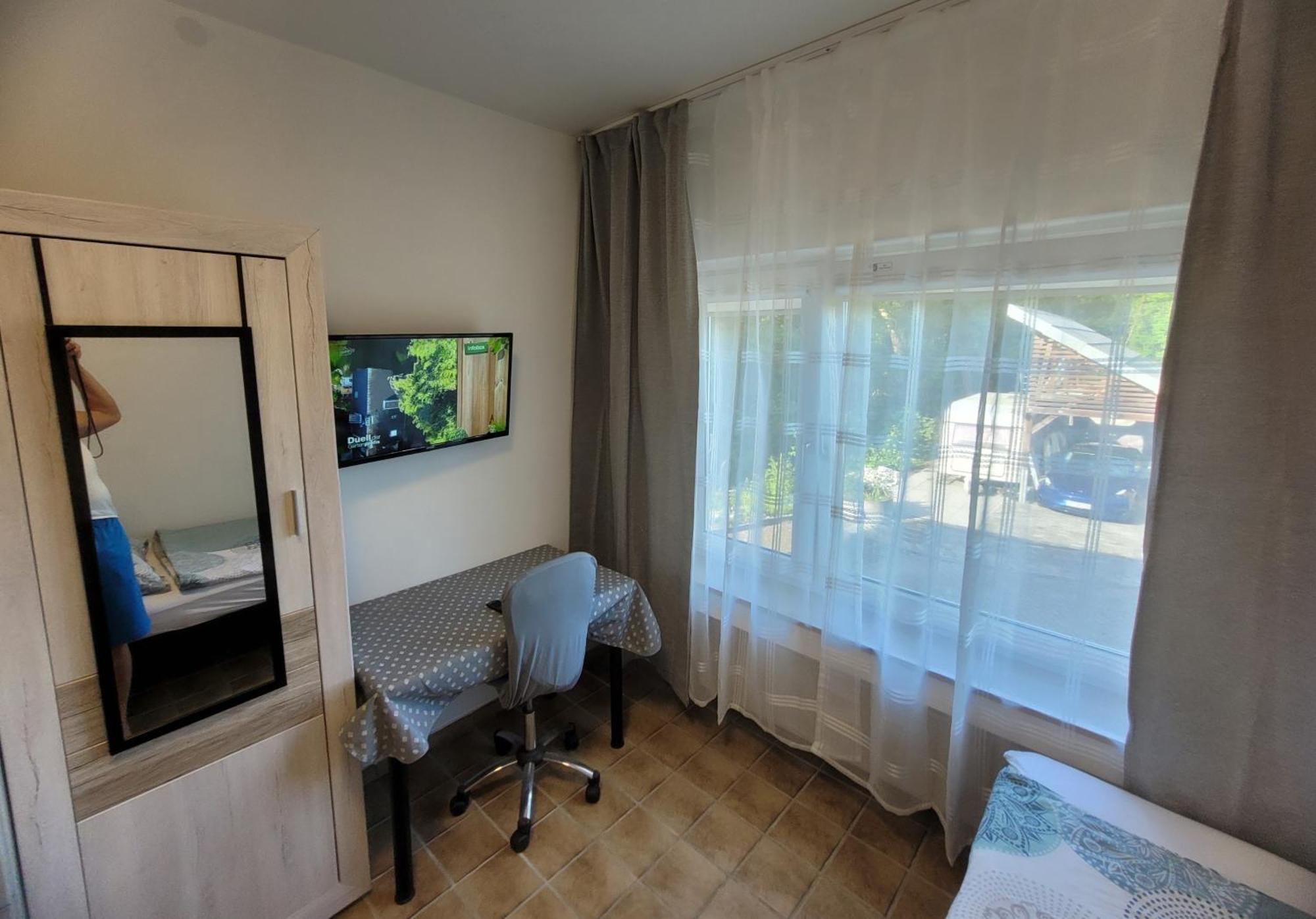 Idylischer Bachplatz Oerlinghausen Bagian luar foto